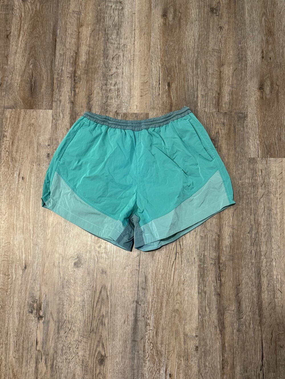 Lululemon Women’s Evergreen Short Size 4